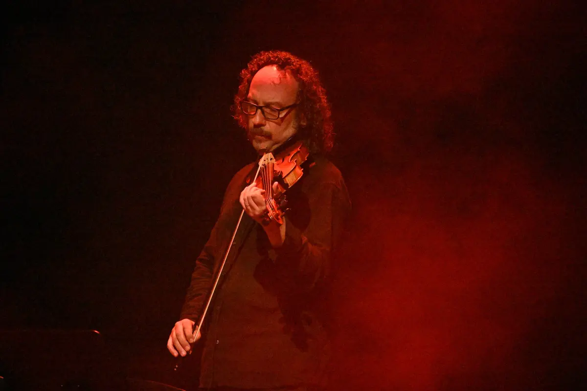 Vinicio Capossela sul palco del Vittoriale
