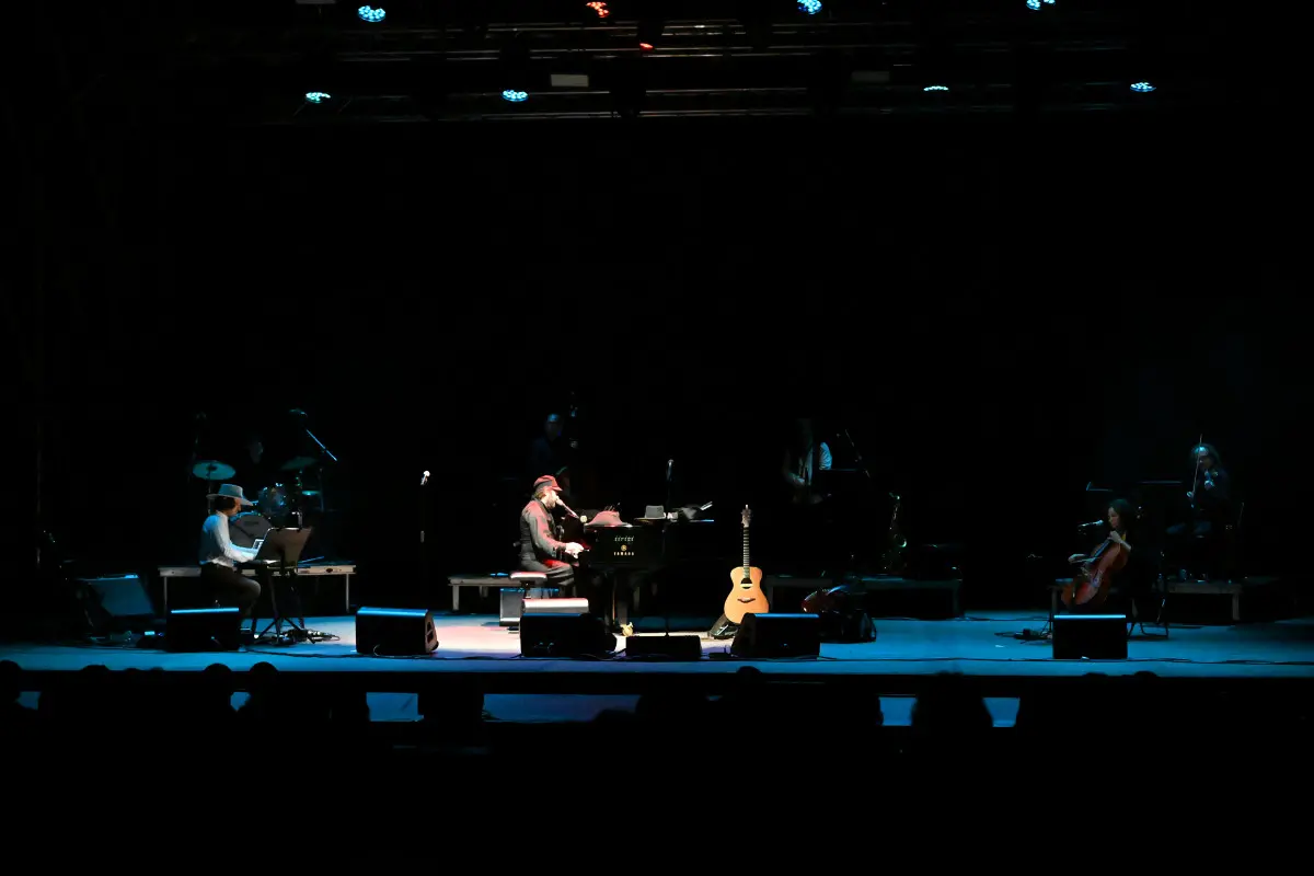 Vinicio Capossela sul palco del Vittoriale