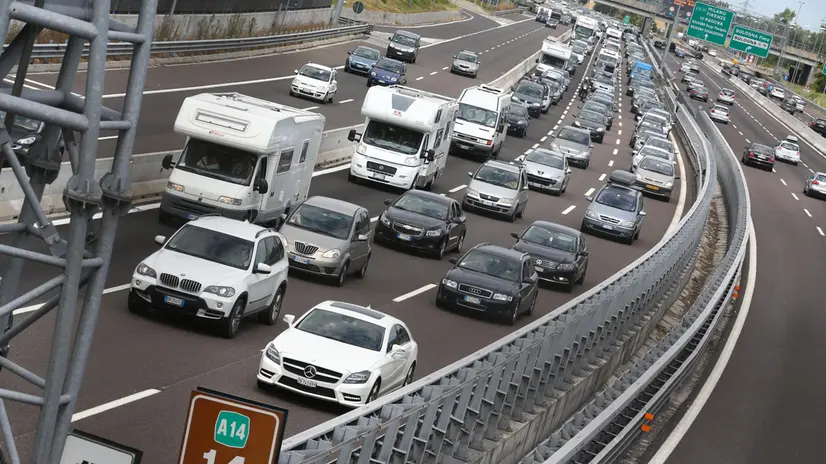 Estate: traffico intenso, bollino rosso su strade e autostrade - © www.giornaledibrescia.it