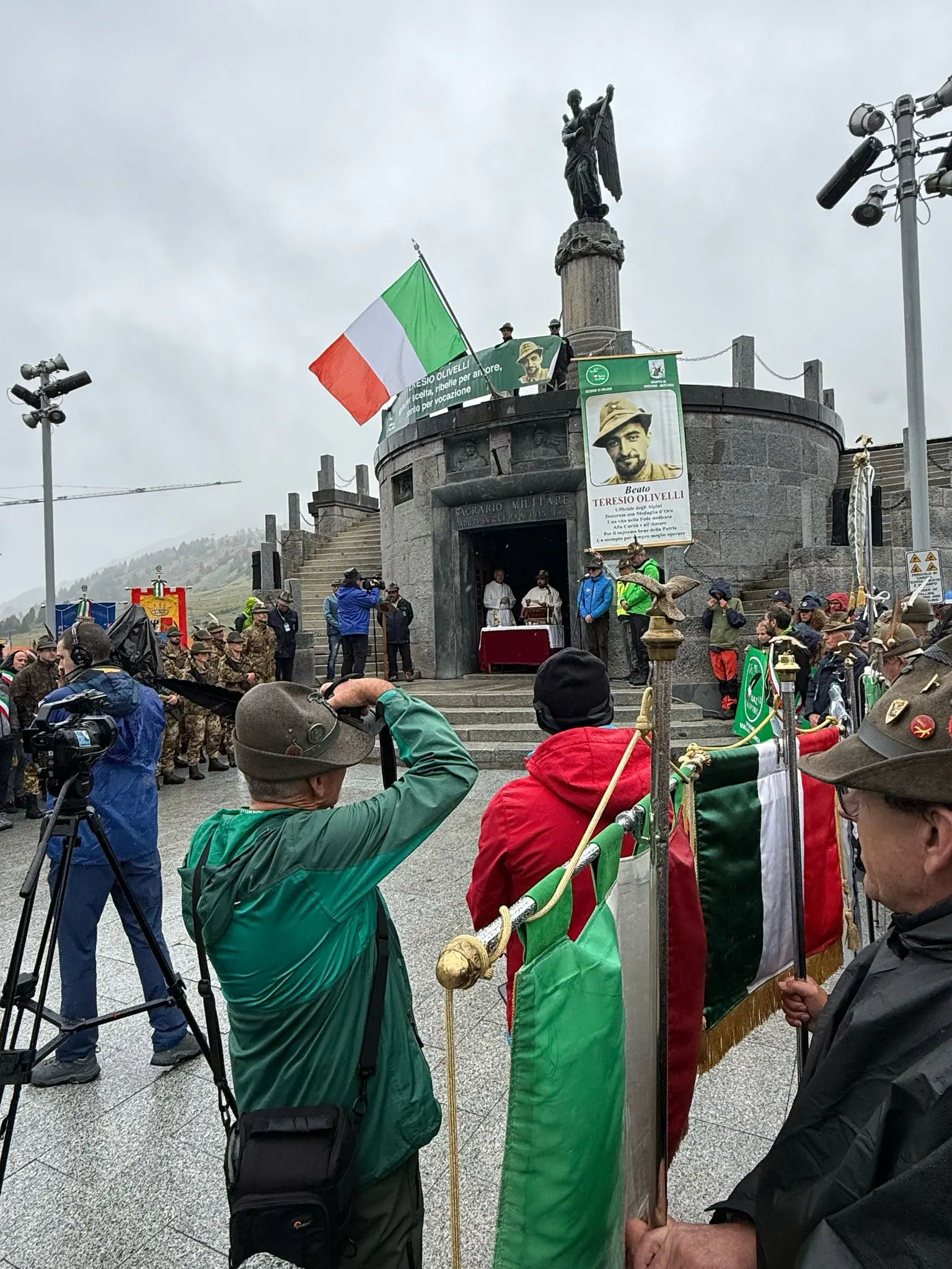 Pellegrinaggio in Adamello, la messa al Sacrario del Tonale