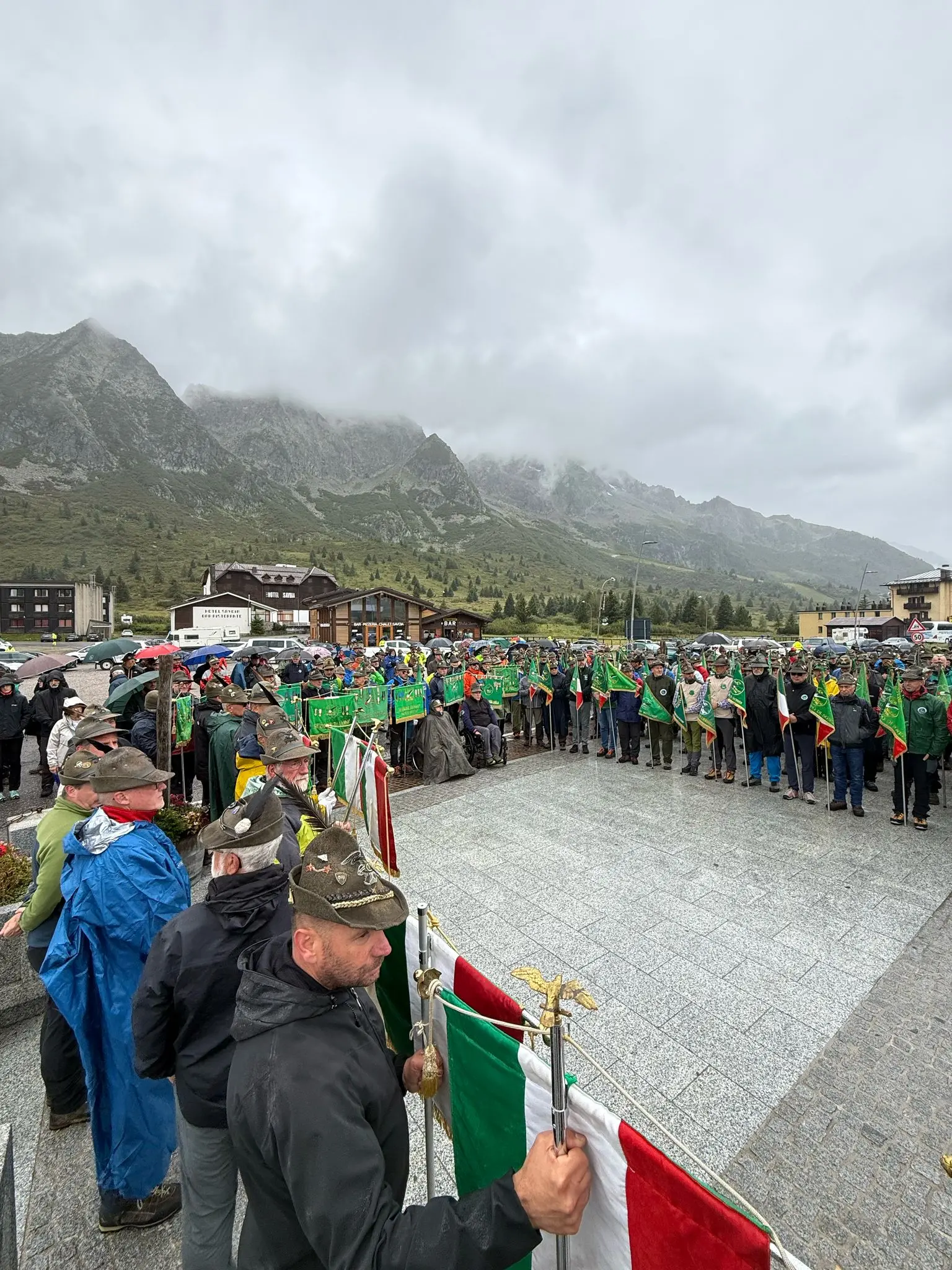 Pellegrinaggio in Adamello, la messa al Sacrario del Tonale
