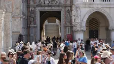 Presa d’assalto. Piazza San Marco a Venezia è sempre molto affollata, in ogni stagione dell’anno