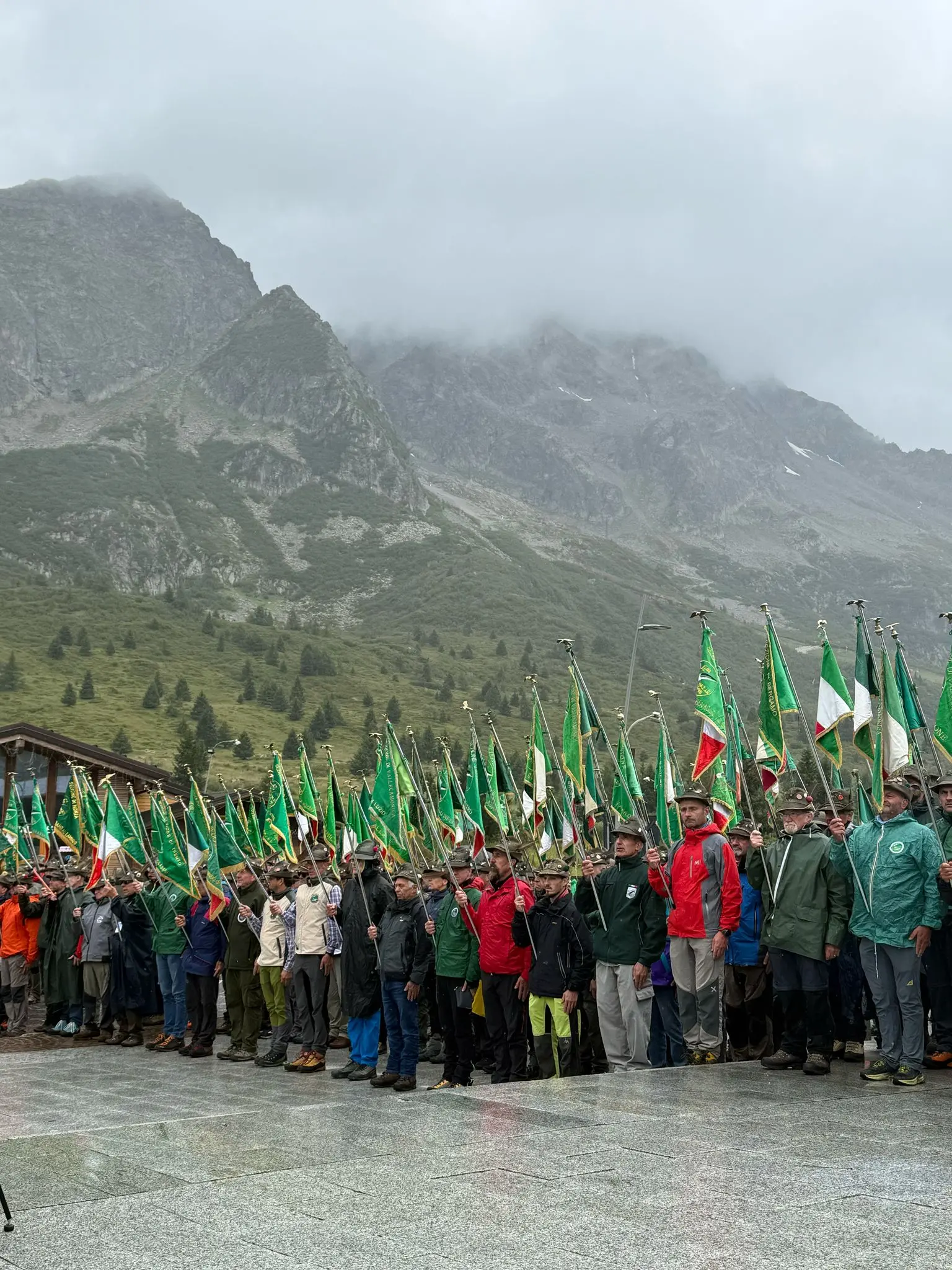 Pellegrinaggio in Adamello, la messa al Sacrario del Tonale