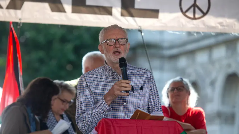 epa12247684 Former Labour Party Leader Jeremy Corbyn speaks during the 'National March for Palestine' in London, Britain, 19 July 2025. The protest calls for an arms embargo and sanctions on Israel from the British government amid the ongoing conflict in Gaza. EPA/TAYFUN SALCI