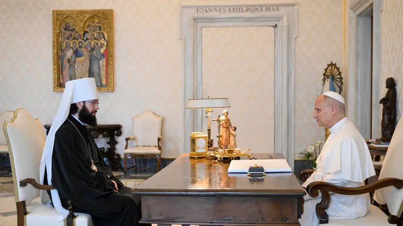 epa12263744 A handout picture provided by the Vatican Media shows Pope Leo XIV (R) speaking with Metropolitan Antonij of Volokolamsk, Moscow Patriarchate's Chairman of the Department for External Church Relations, during an audience at the Vatican, in Vatican City, 26 July 2025. EPA/VATICAN MEDIA HANDOUT HANDOUT EDITORIAL USE ONLY/NO SALES
