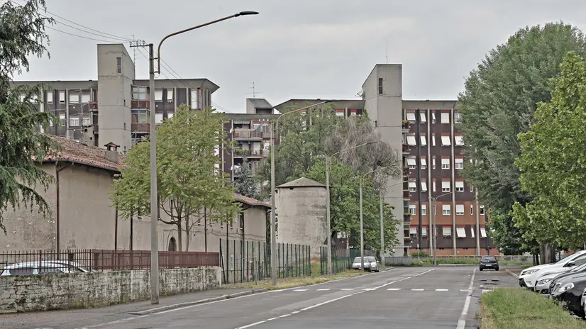 I palazzi di via Livorno sono gestiti dall’Aler - © www.giornaledibrescia.it