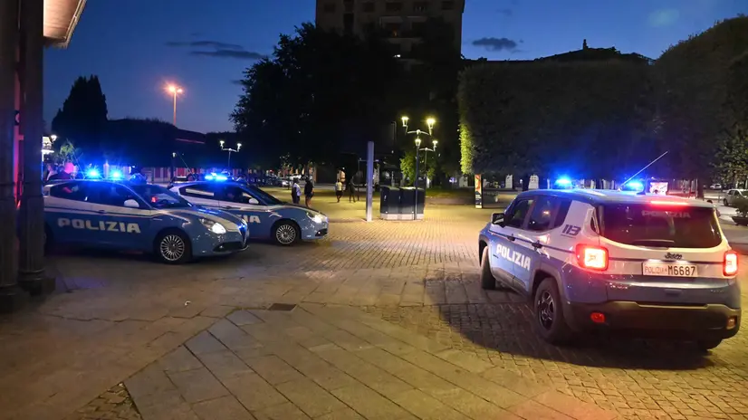 Controlli della Polizia alla stazione di Brescia - Gabriele Strada /Neg © www.giornaledibrescia.it