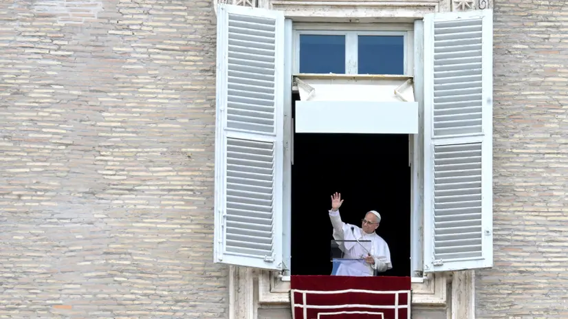 Pope Leo leads his Sunday Angelus prayer from the window of his office overlooking Saint Peter's Square, Vatican City, 27 July 2025. ANSA/RICCARDO ANTIMIANI