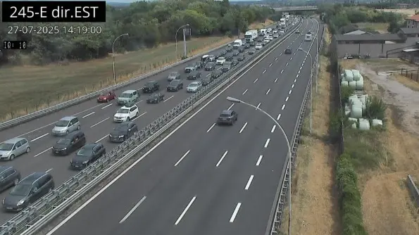 L'incolonnamento a causa dell'incidente - Webcam infoviaggiando.it