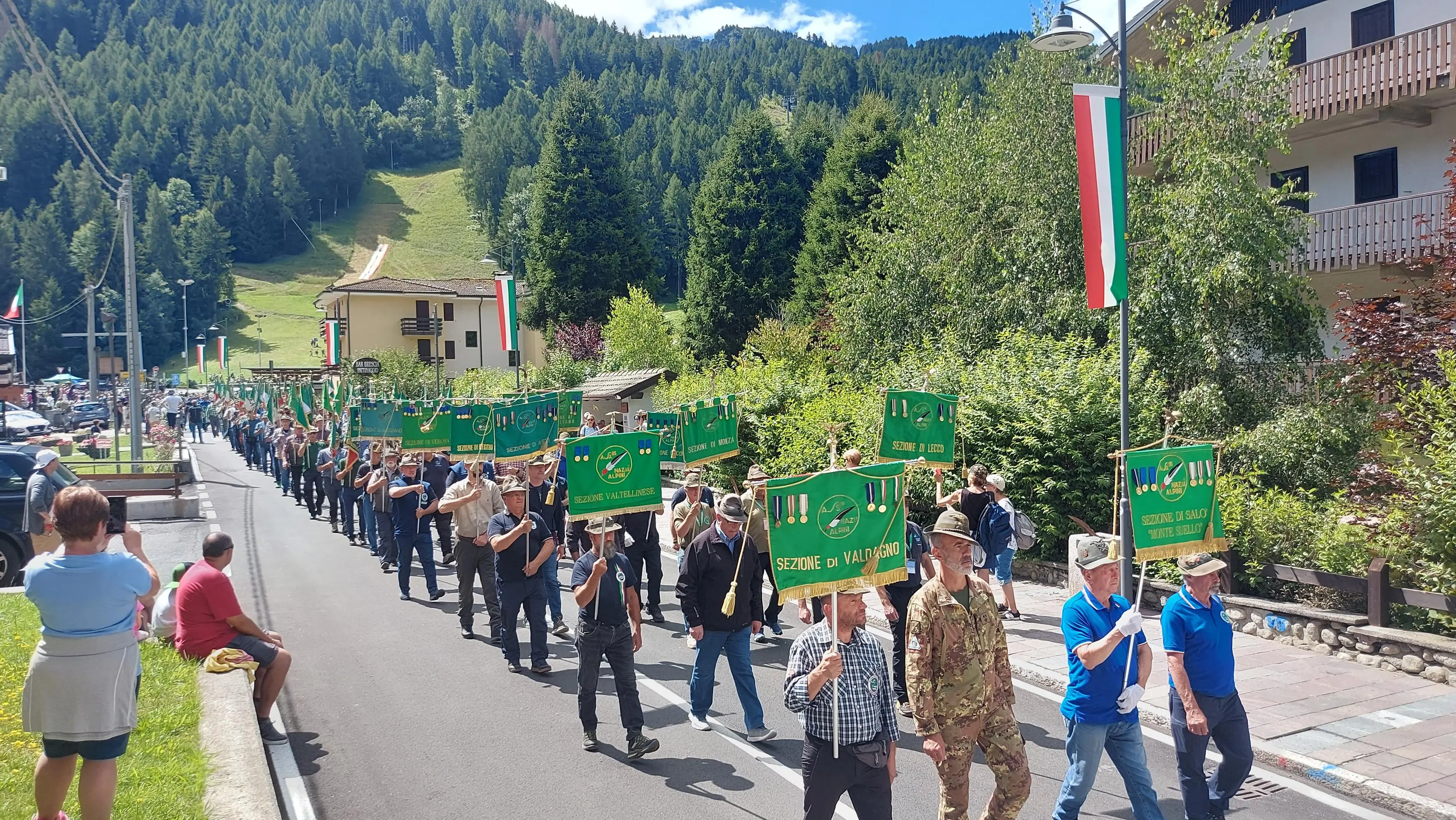 Il pellegrinaggio degli alpini in Adamello