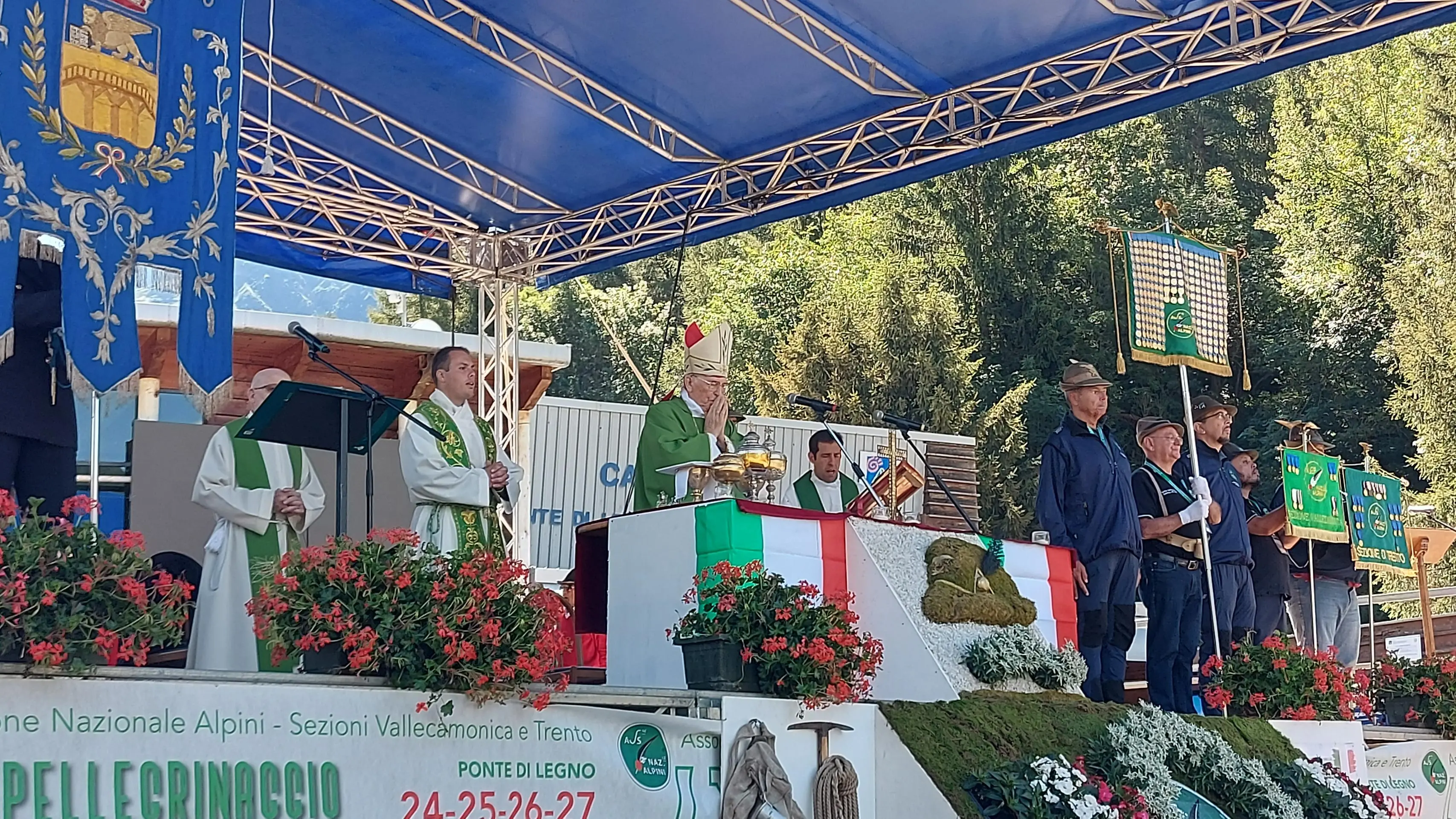 Il pellegrinaggio degli alpini in Adamello