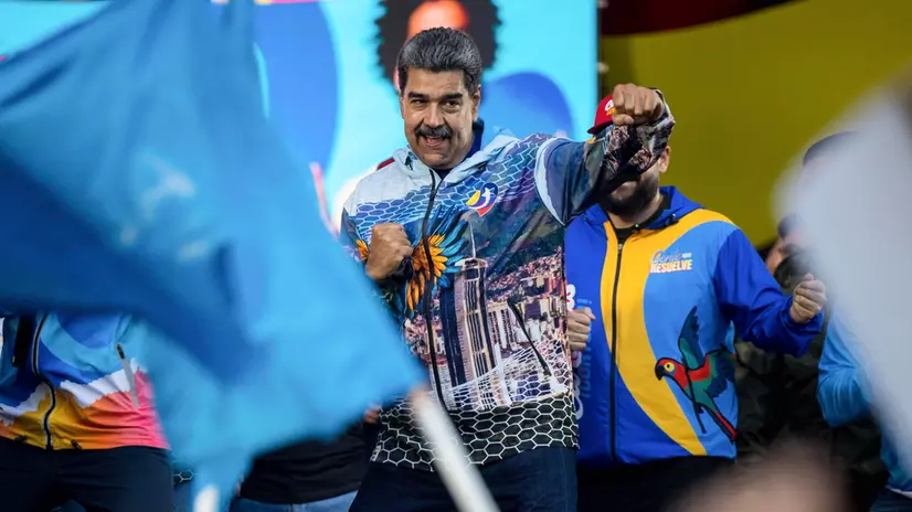 epa12127322 Venezuela's President Nicolas Maduro participates in a campaign closing ceremony in Caracas, Venezuela, 22 May 2025. Chavismo declared victory early ahead of the 25 May elections, facing a smaller opposition group that split from the main anti-Chavista coalition and chose to run to 'defend the vote.' EPA/MIGUEL GUTIERREZ