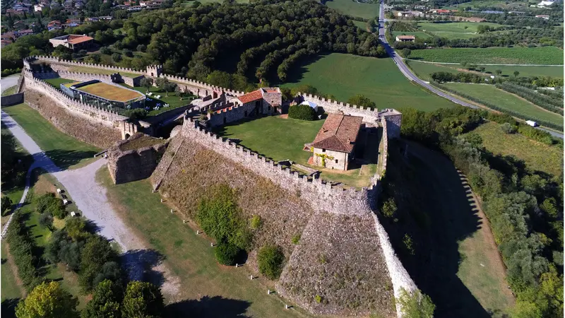 La rocca a Lonato - © www.giornaledibrescia.it