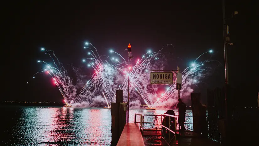 I fuochi d'artificio a Moniga del Garda - © www.giornaledibrescia.it