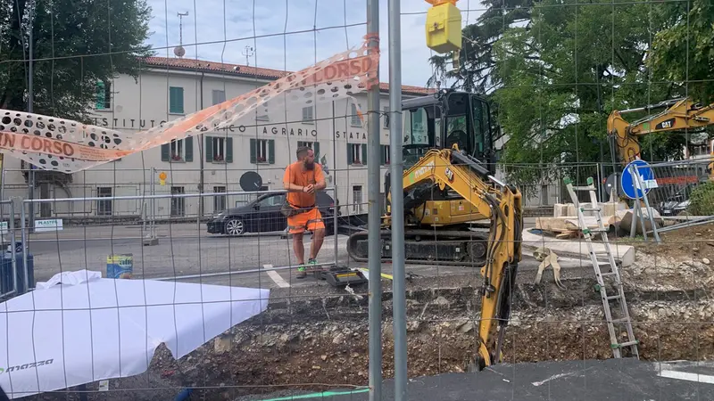 In viale Bornata verrà sostituito un tratto di acquedotto ammalorato - © www.giornaledibrescia.it