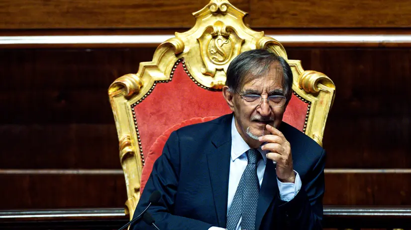 Il presidente del Senato Ignazio La Russa in aula al Senato durante l’informativa del ministro delle Imprese e Made in Italy Adolfo Urso in merito alle conseguenze sul sistema produttivo italiano derivanti dall'introduzione dei dazi, Roma, 14 maggio 2025. ANSA/ANGELO CARCONI