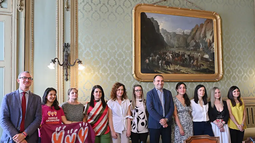 Jacopo Rosatelli assessore pari opportunità comune di Torino e Stefano Lo Russo sindaco di Torino firma i documenti per il riconoscimento dei figli nati da coppie omogenitoriali presso Palazzo Civico , Torino , 30 luglio 2025 ANSA/ALESSANDRO DI MARCO
