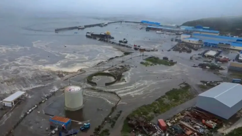 epa12272020 A still image taken from a handout video provided by the Geophysical Center of the Russian Academy of Sciences shows a flooded area in Severo-Kurilsk, Sakhalin Region, Russia, 30 July 2025. Authorities in Russia's Sakhalin region have declared a state of emergency, after a 8.8 magnitude earthquake struck off Russia's Kamchatka Peninsula on 30 July, triggering tsunami warnings and evacuation orders. EPA/GEOPHYSICAL SURVEY OF THE RUSSIAN ACADEMY OF SCIENCES HANDOUT HANDOUT EDITORIAL USE ONLY/NO SALES