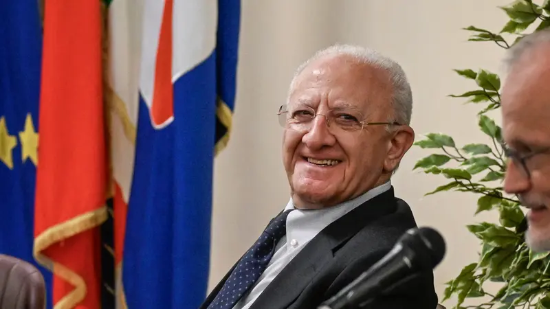 Vincenzo De Luca - Foto Ansa/Ciro Fusco