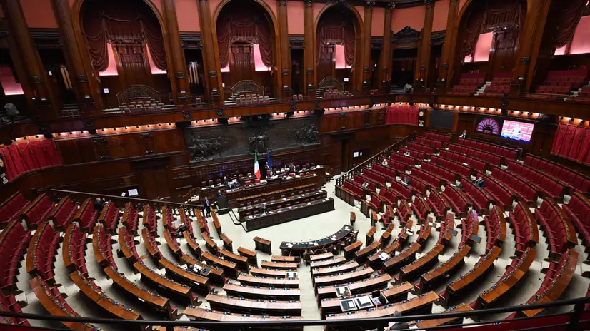 L' Aula di Montecitorio nel corso delle dichiarazioni di voto al decreto legge economico e fiscale a Roma, 5 dicembre 2024. ANSA/MAURIZIO BRAMBATTI