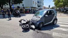 L'incidente auto-moto in via del Sebino a Brescia
