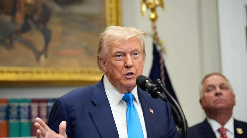 epa12273475 US President Donald Trump speaks after he signed a Congressional Bill in the Roosevelt Room at the White House in Washington, DC, USA, 30 July 2025. EPA/YURI GRIPAS / POOL