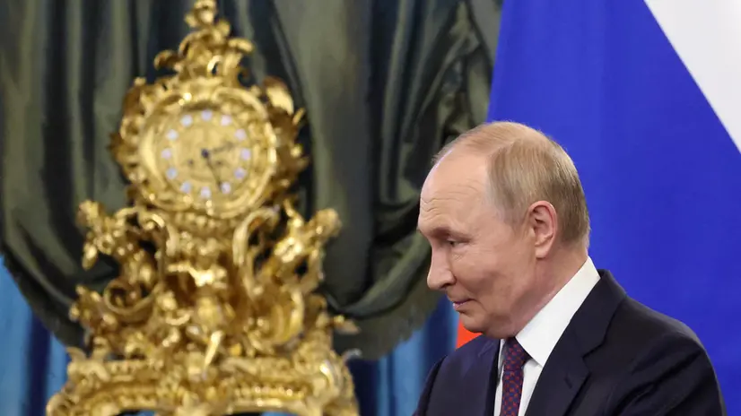 epa12274893 Russian President Vladimir Putin attends a meeting with Laotian President Thongloun Sisoulith at the Kremlin in Moscow, Russia, 31 July 2025. Thongloun Sisoulith is on his two days official visit to Russia. EPA/EVGENIA NOVOZHENINA / POOL