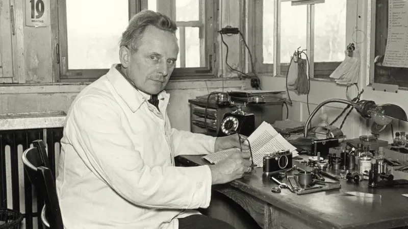 Oskar Barnack nel 1933 - Foto © Leica