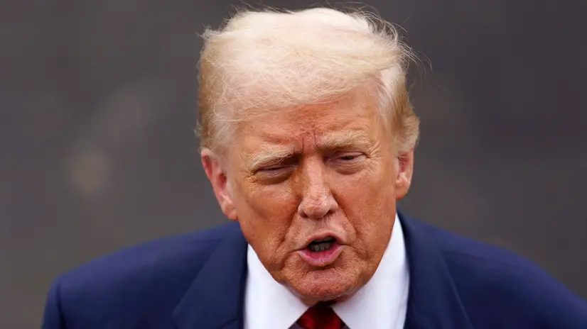 epa12278110 US President Donald Trump speaks to the media before heading to Marine One as he leaves the White House, in Washington, DC, USA, 01 August 2025. President Trump is due to spend the weekend in Bedminster New Jersey. EPA/WILL OLIVER