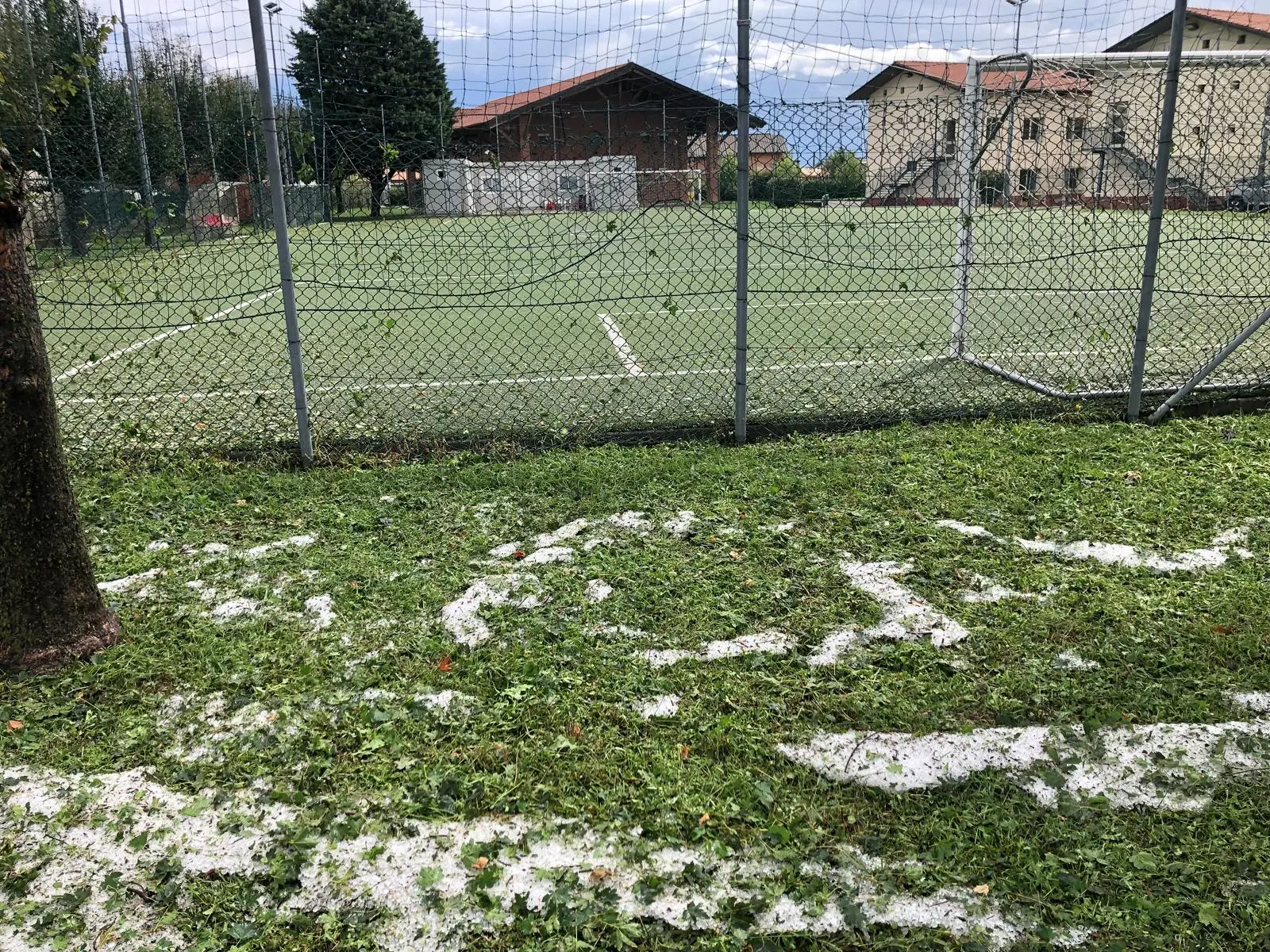 La grandinata a Comezzano-Cizzago