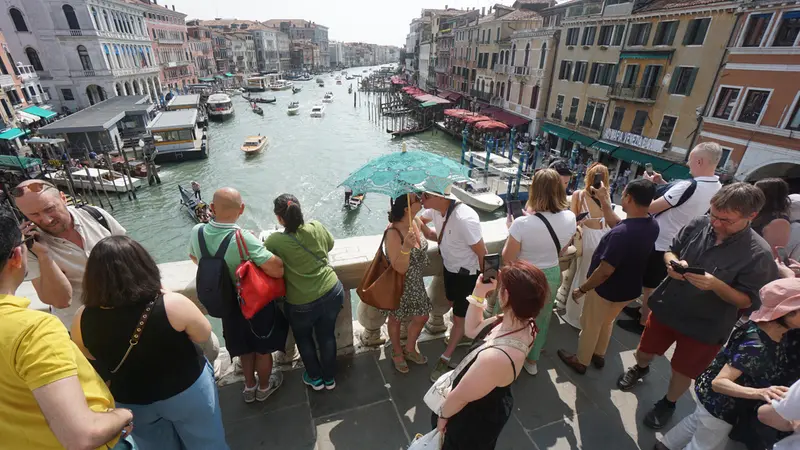 Venezia è al secondo posto per incassi della tassa di soggiorno - Foto Ansa © www.giornaledibrescia.it