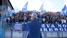 Il presidente Giuseppe Pasini e la Curva Nord - Foto New Reporter Perteghella © www.giornaledibrescia.it
