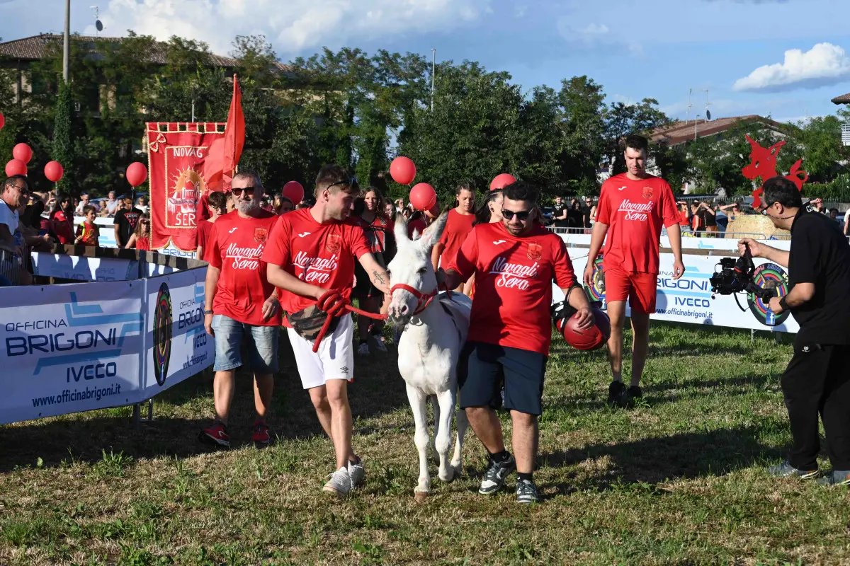 La 44esima edizione del Palio degli asini di Novagli