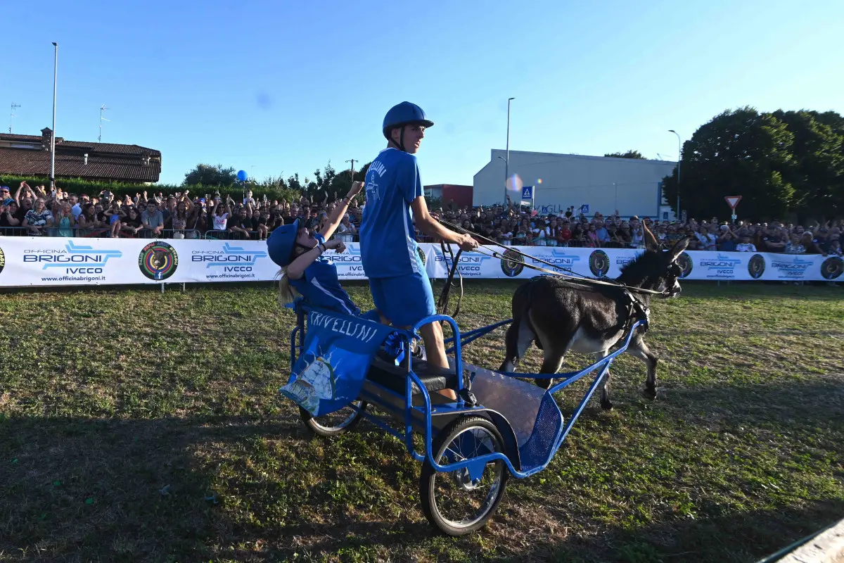 La 44esima edizione del Palio degli asini di Novagli