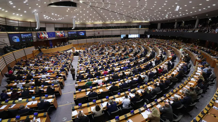 epa12124960 A general view during the plenary session of the EU Parliament in Brussels, Belgium, 22 May 2025. The European Parliament's plenary session in Brussels runs from 21 to 22 May 2025. EPA/OLIVIER HOSLET