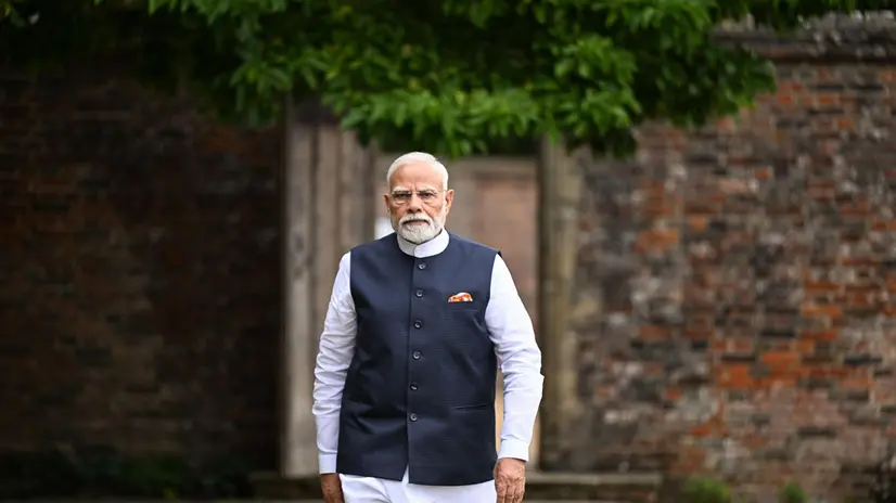 epa12257989 India's Prime Minister Narendra Modi arrives at the Chequers Estate, the British prime minister's country residence, near Aylesbury, Britain, 24 July 2025. The UK and India plan to sign their long-awaited free trade agreement in a move which the British government said would boost its economy by 4.8 billion GBP (6.5 billion US dollars) a year. EPA/CHRIS J. RATCLIFFE / POOL