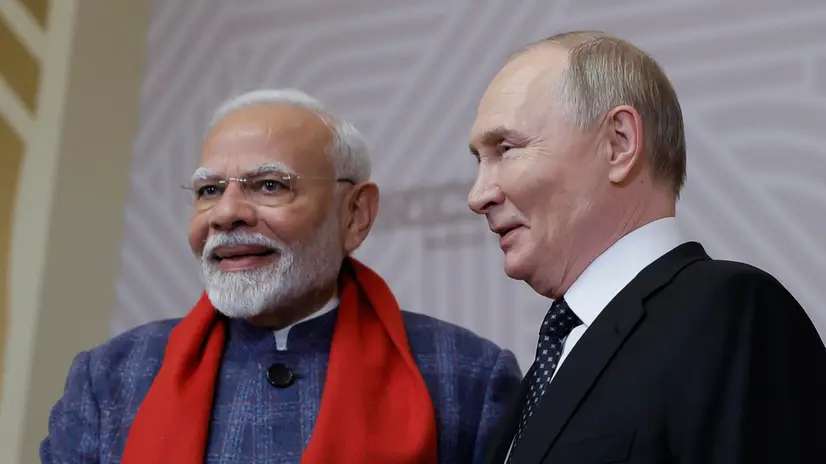 epa11675546 Russian President Vladimir Putin (R) greets Indian Prime Minister Narendra Modi during a welcoming ceremony for participants of the BRICS Summit in Kazan, Russia, 22 October 2024. The BRICS summit takes place from 22 to 24 October and is expected to be the largest foreign policy event ever held in Russia. EPA/MAXIM SHEMETOV/REUTERS/POOL