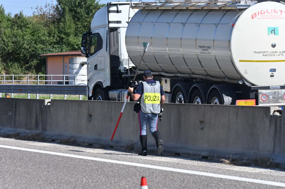 Il luogo dell'incidente in Corda Molle (nel tondo Fabrizio Tonelli)