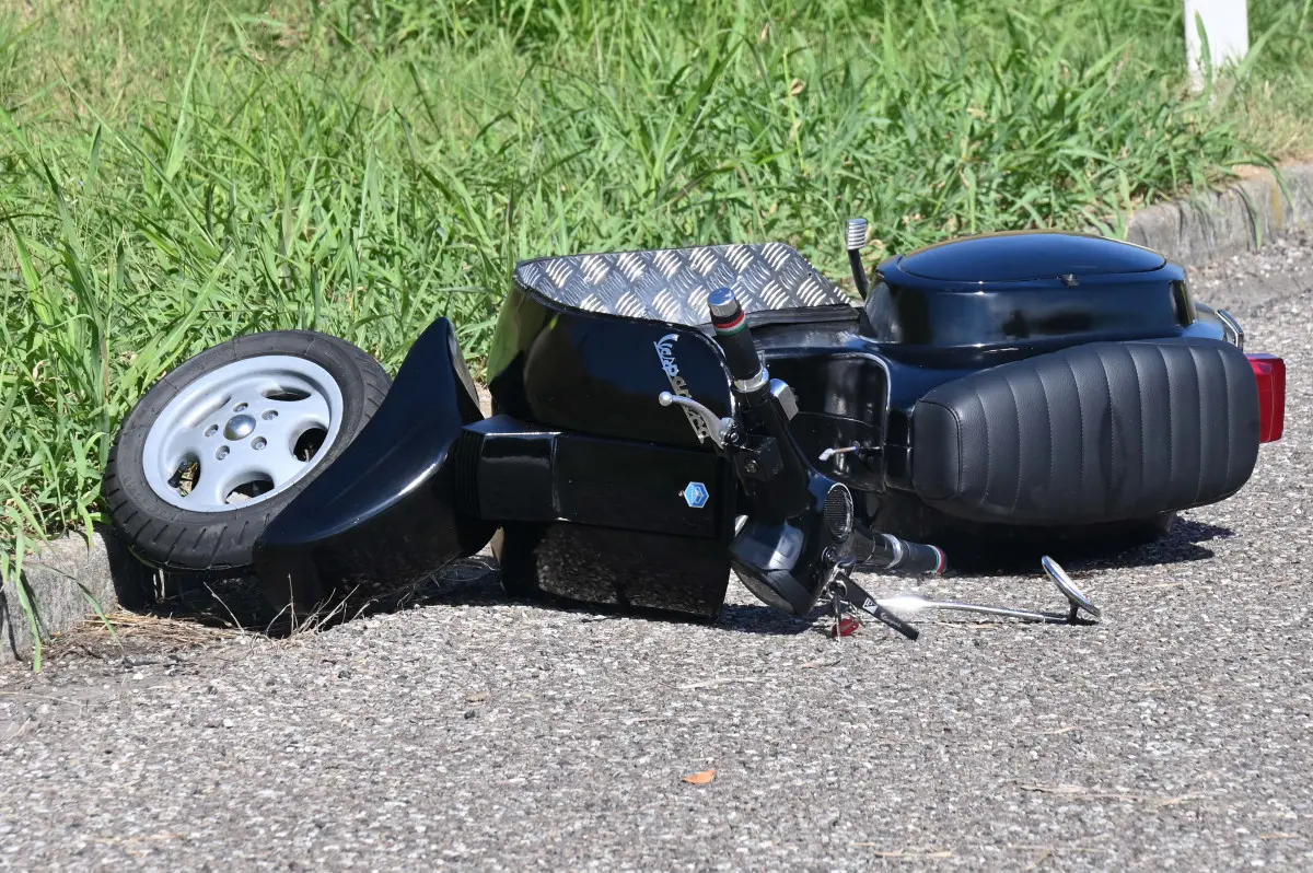 Il luogo dell'incidente in Corda Molle (nel tondo Fabrizio Tonelli)