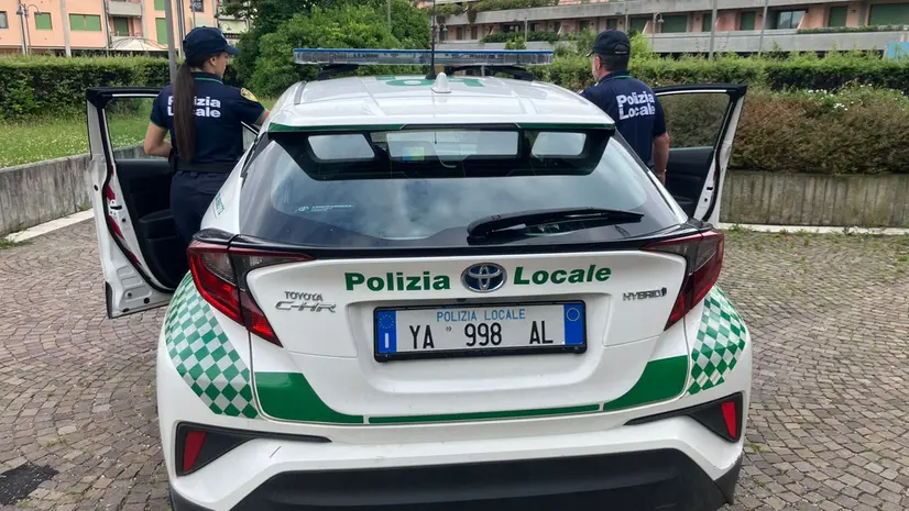 È intervenuta la Polizia Locale di Sirmione - © www.giornaledibrescia.it