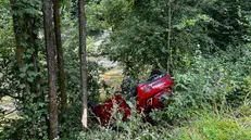 L'auto ribaltata sul Chiese a Vobarno