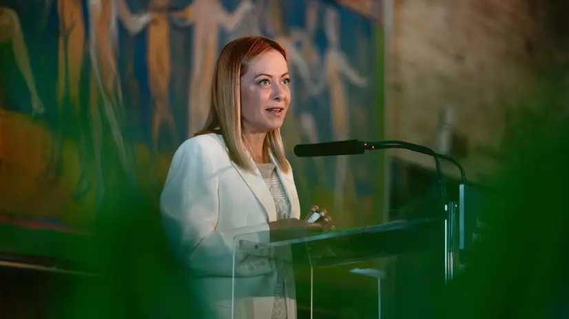 La presidente del Consiglio Giorgia Meloni presenta gli interventi del governo per le Marche, Ancona 4 agosto 2025 ANSA/ Ufficio stampa Presidenza del consiglio Filippo Attili +++FOTO DIFFUSA DALL'UFFICIO STAMPA - USARE SOLO PER ILLUSTRARE OGGI LA NOTIZIA INDICATA NEL TITOLO - NON ARCHIVIARE - NON VENDERE - NON USARE PER FINI NON GIORNALISTICI - NPK+++