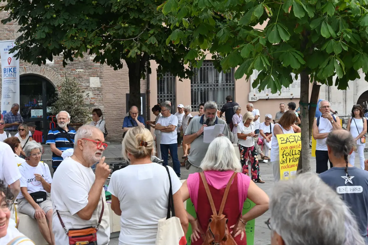 CRONACA BRESCIA CORTEO SILENZIOSO PER L' OTTANTESIMO ANNIVERSARIO DI HIROSHIMA REDAZIONE CRONACA 06-08-2025 GABRIELE STRADA NEW EDEN GROUP