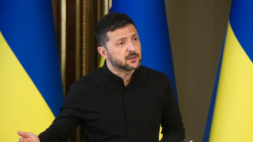 epa12096393 Ukrainian President Volodymyr Zelensky addresses a press conference in Kyiv, Ukraine, 13 May 2025. 'I value the Nordic-Baltic Eight countries' support for my readiness to meet personally with Putin in Turkey on 15 May 2025. We are ready for such direct diplomacy to put an end to killings and advance real peace. And this must certainly be discussed with the person who makes decisions in Russia,' said President Zelensky, according to his statement on X. EPA/STRINGER