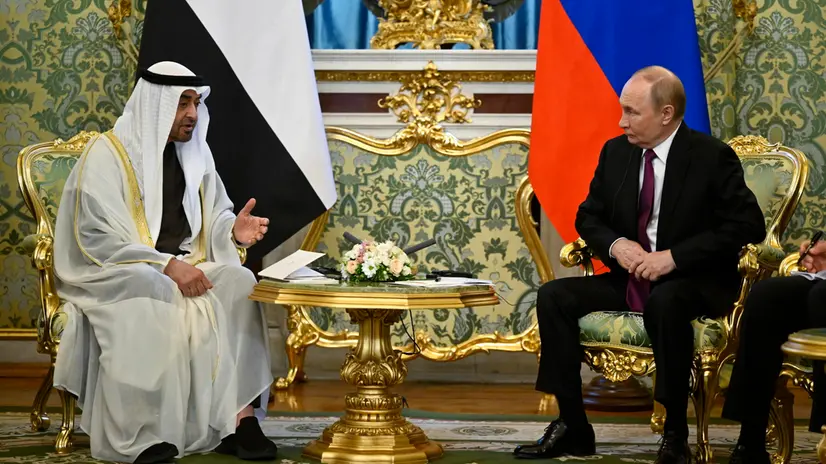 epa12287923 Russian President Vladimir Putin (R) meets with UAE's President Sheikh Mohammed bin Zayed Al Nahyan (L) at the Kremlin in Moscow, Russia, 07 August 2025. EPA/ALEXANDER NEMENOV / POOL