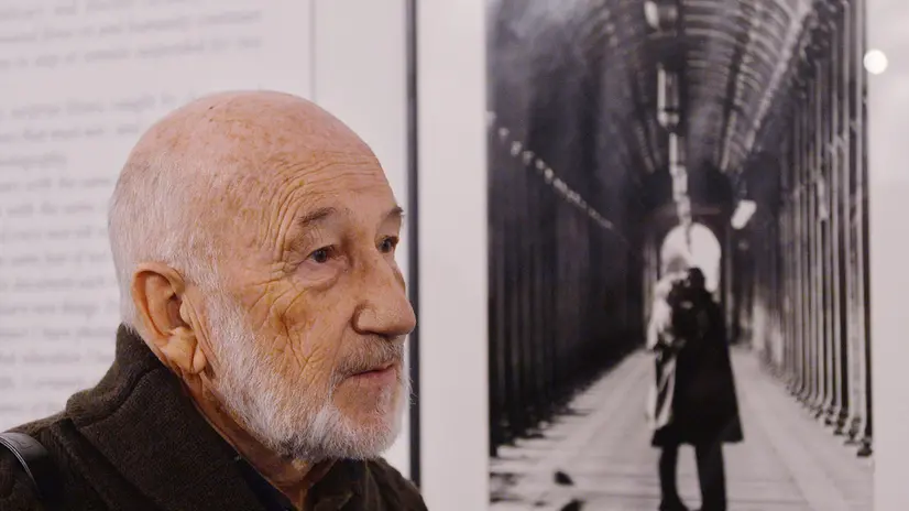 Gianni Berengo Gardin a margine della presentazione della mostra antologica a lui dedicata a Palazzo Ducale, 13 febbraio 2014 a Genova. ANSA/LUCA ZENNARO