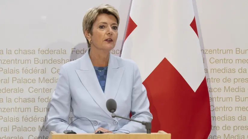 epa12123110 Swiss Federal President Karin Keller Sutter speaks during a press conference with Vjosa Osmani Sadriu (not pictured), President of the Republic of Kosovo, in Bern, Switzerland, 21 May 2025. Kosovo's president embarks on the first state visit of a Kosovo head of state to Switzerland, aiming to further strengthen bilateral cooperation between the two countries. EPA/PETER SCHNEIDER
