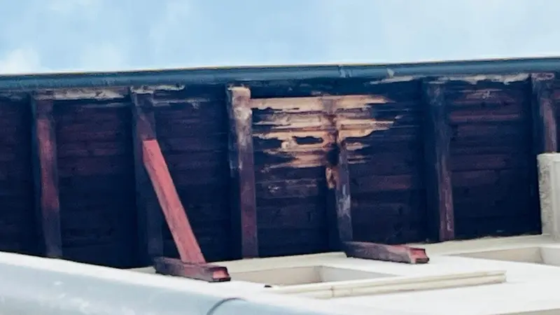 Il tetto è eroso - © www.giornaledibrescia.it