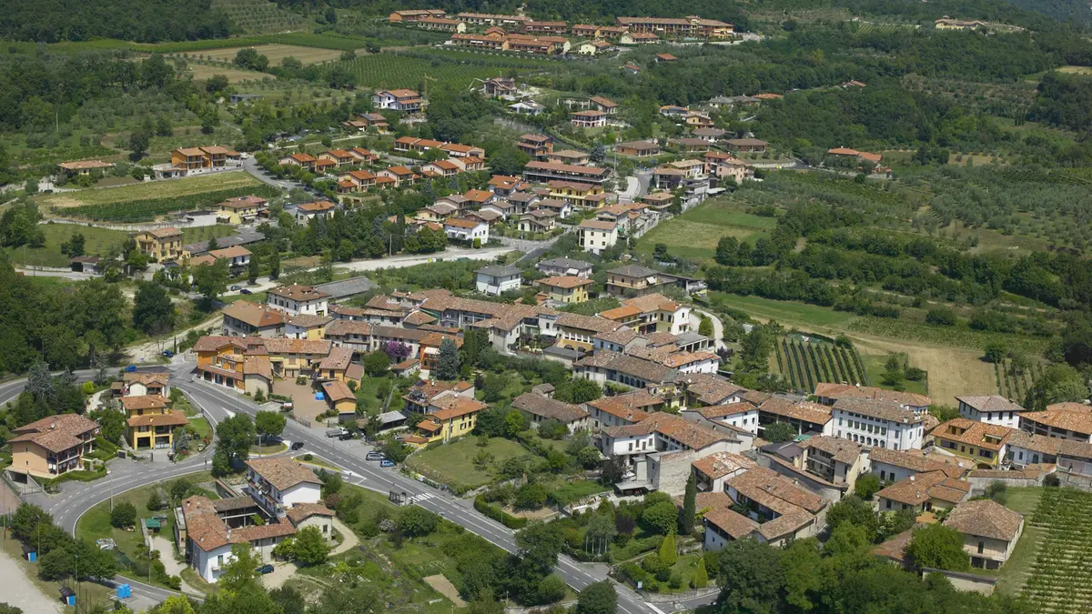 Una veduta di Puegnago del Garda © www.giornaledibrescia.it