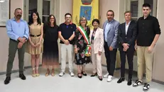 La maggioranza di Passirano: Ronchi (terza da sinistra), Danesi (sesta) e accanto a lei Giustacchini